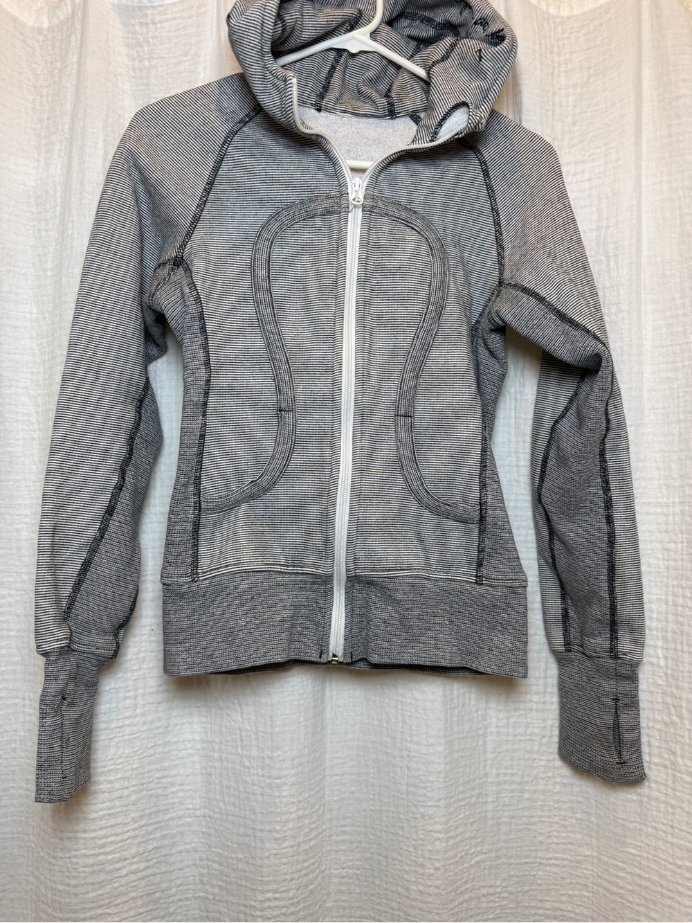 Lululemon Scuba Full Zip Hoodie Classic Stripe Black White - Size 2